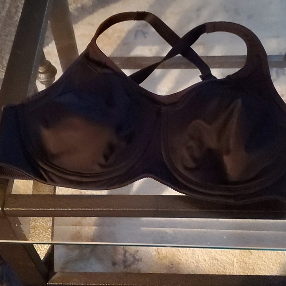 Sport bra - Picture 1 of 2
